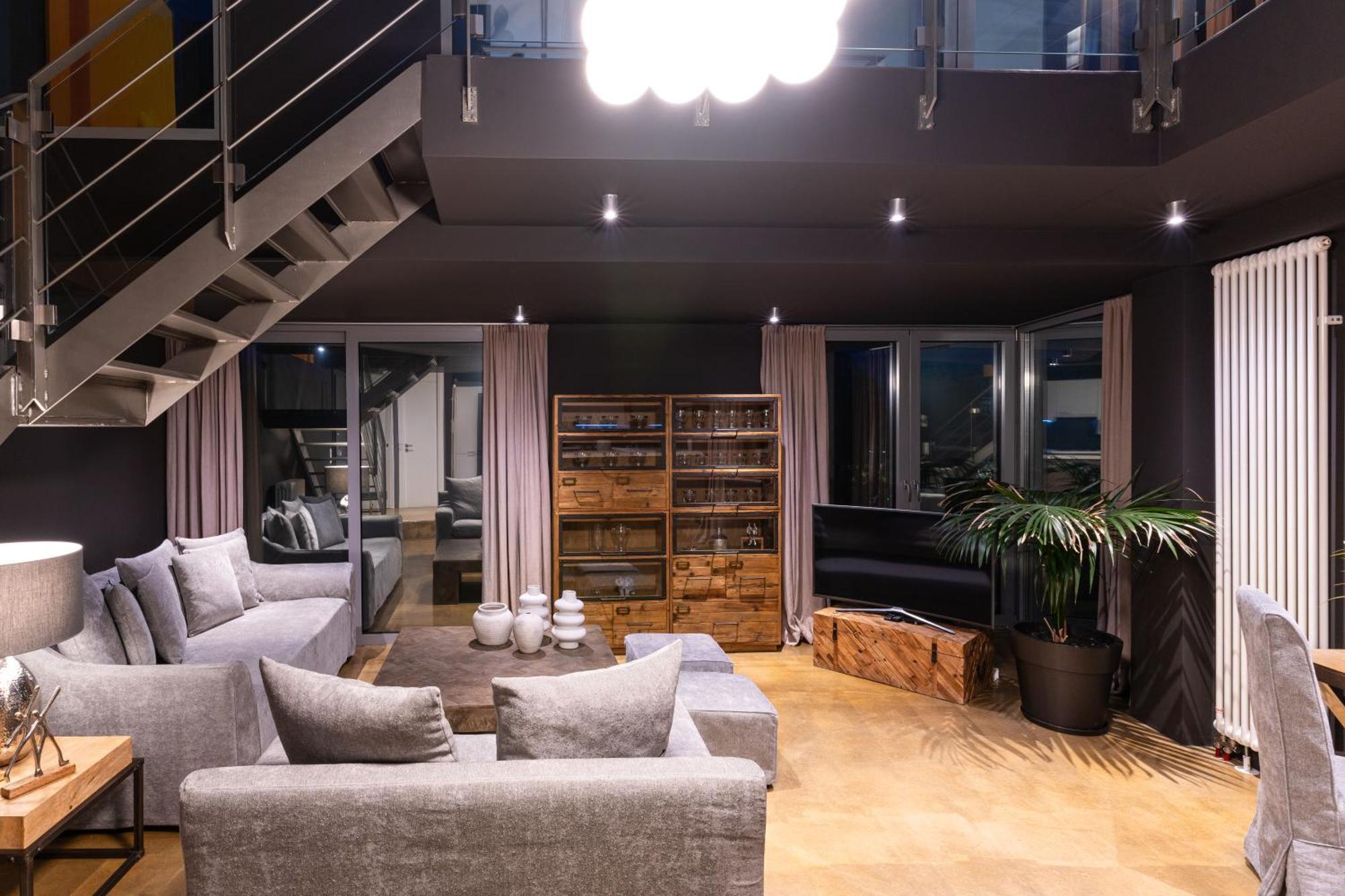 Ma Maison No5 Penthouse Loft, Private Heated Pool, Acropolis View, Ultra High Speed Internet 300 Mbps, Short Walk To Acropolis, Parking Upon Request, 1' From Metro أثينا المظهر الخارجي الصورة